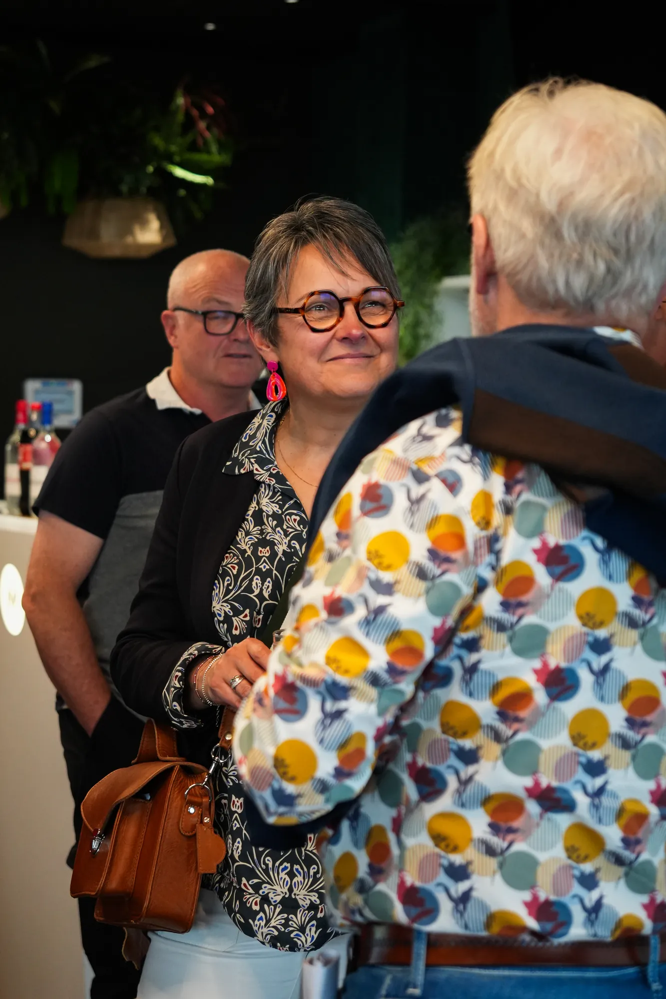 Rencontre entre invités lors d'un événement associatif