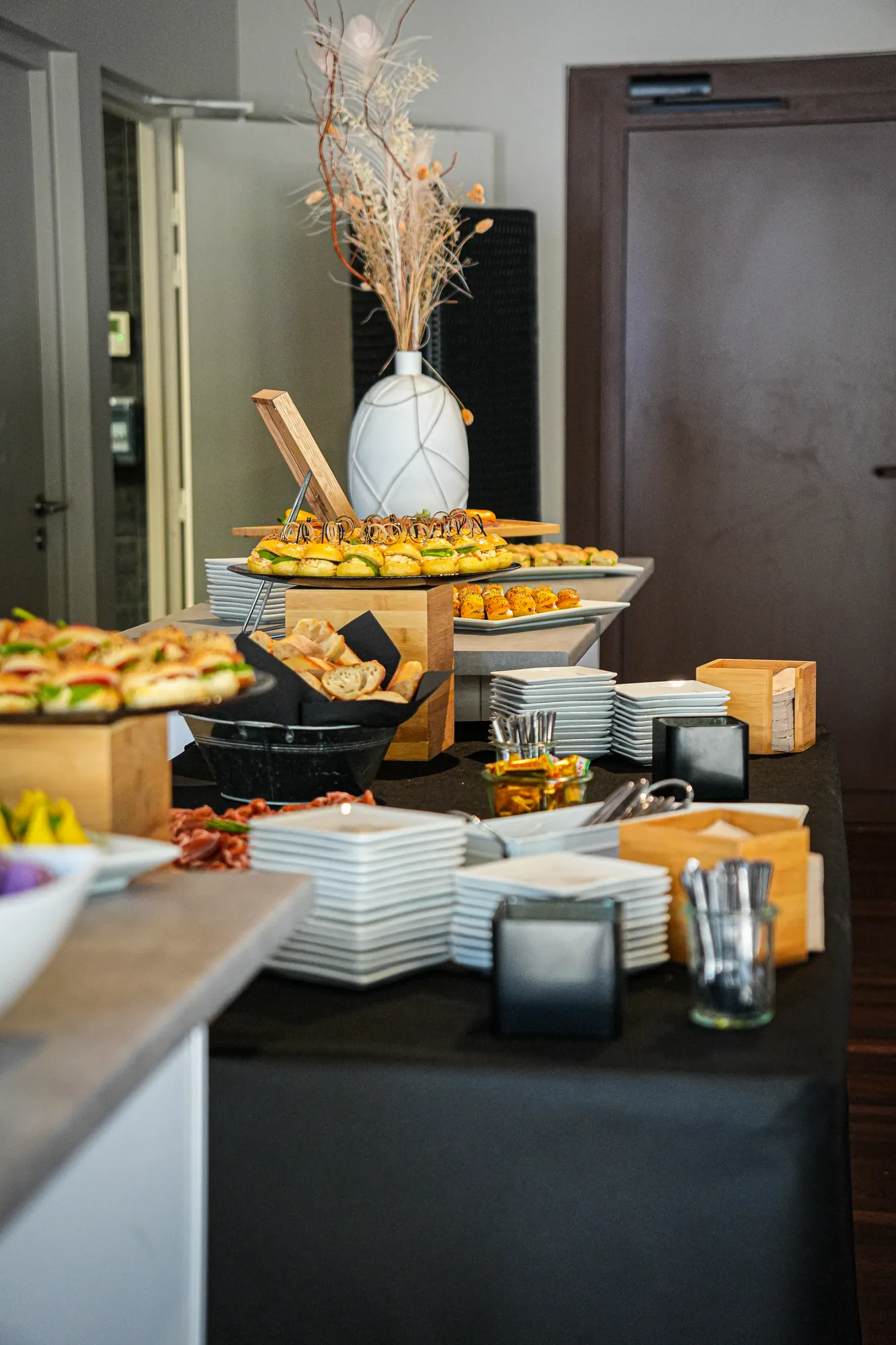 Buffet dressé pour un événement d'entreprise