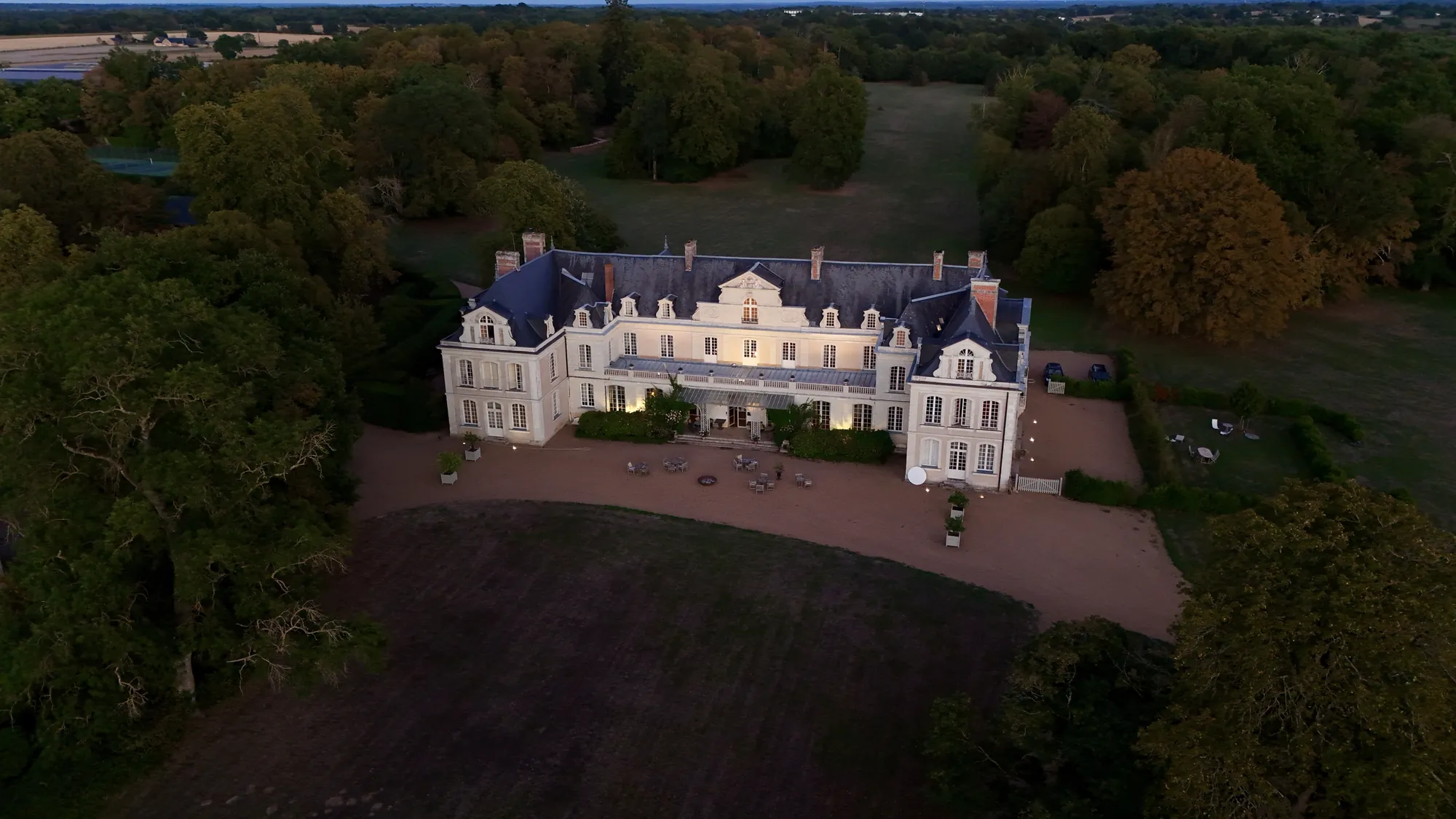 Château au crépuscule, vue aérienne